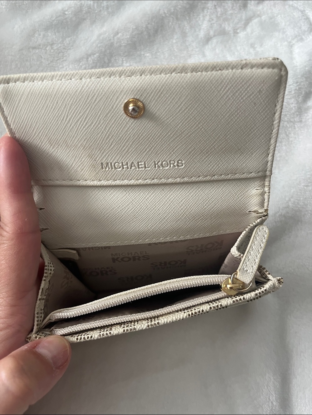 Michael Kors Beige/Tan MK Logo Tote, Crossbody & Wallet Set - Picture 5 of 15